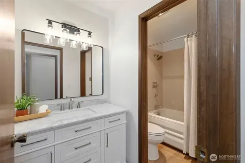 13893 John Street NE Bainbridge Island WA 98110