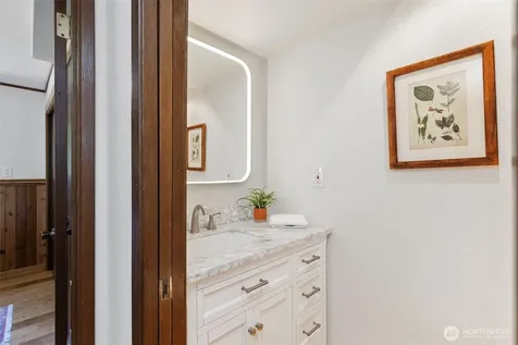 13893 John Street NE Bainbridge Island WA 98110