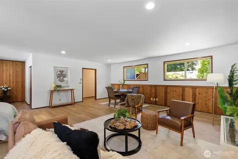 13893 John Street NE Bainbridge Island WA 98110