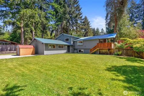 13893 John Street NE Bainbridge Island WA 98110