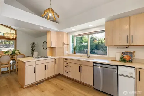 13893 John Street NE Bainbridge Island WA 98110