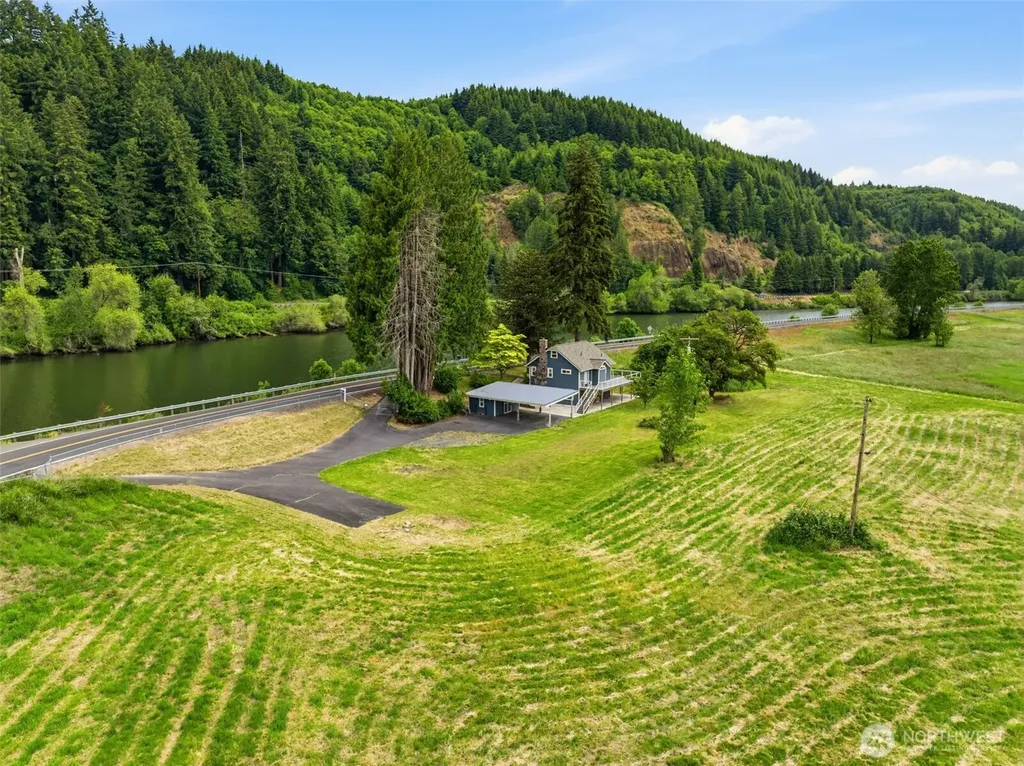 8203 Willow Grove Road Longview WA 98632