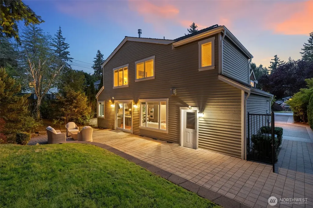 2416 96th Avenue NE Clyde Hill WA 98004