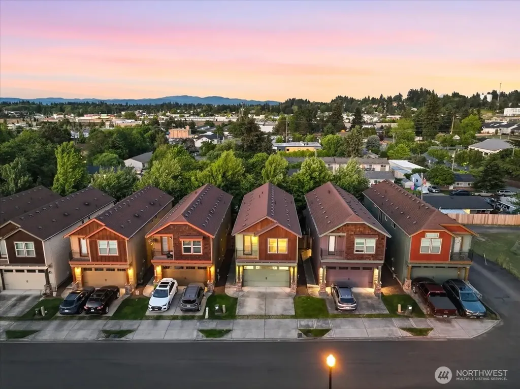 7405 NW 1st Place Vancouver WA 98665