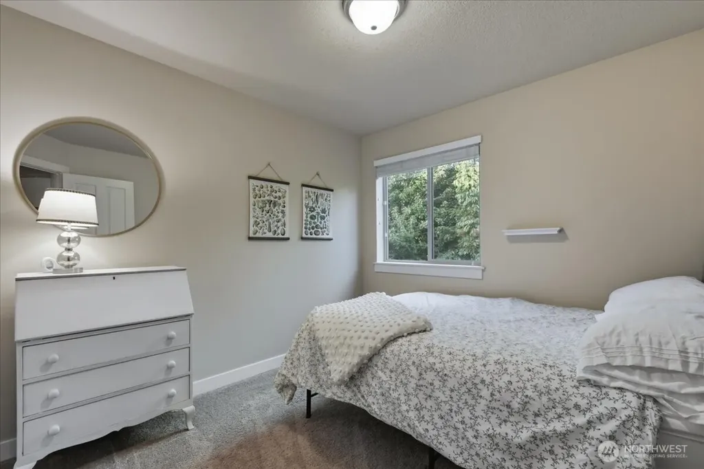 7405 NW 1st Place Vancouver WA 98665