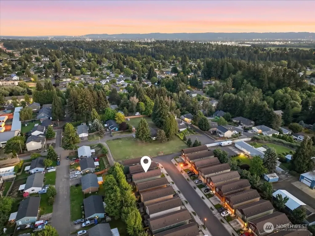 7405 NW 1st Place Vancouver WA 98665