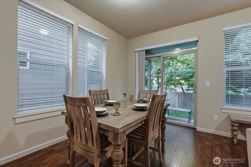 7405 NW 1st Place Vancouver WA 98665