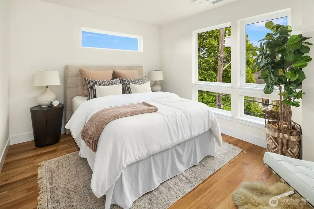 4353 SW Willow Street Seattle WA 98136