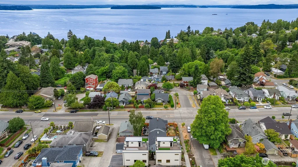 4353 SW Willow Street Seattle WA 98136