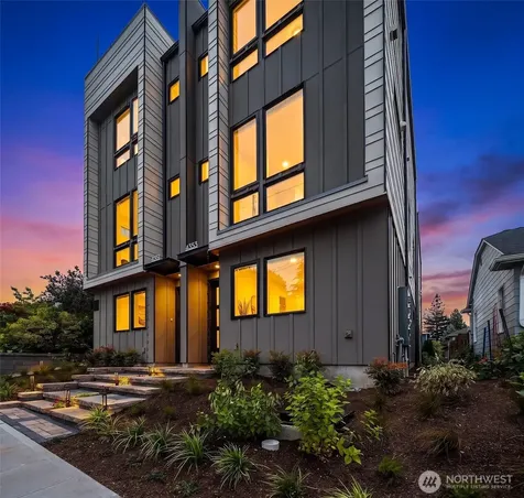 4353 SW Willow Street Seattle WA 98136