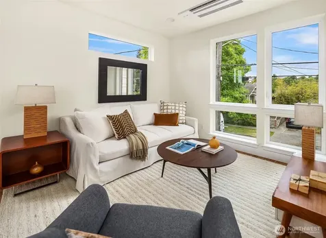 4353 SW Willow Street Seattle WA 98136