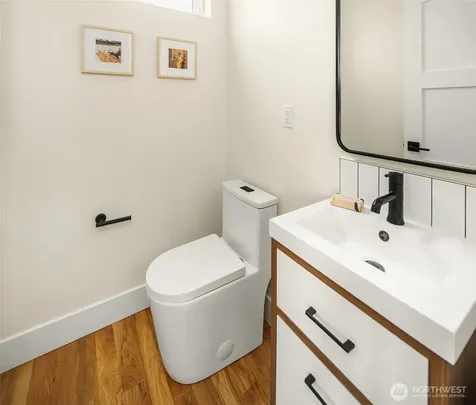 4353 SW Willow Street Seattle WA 98136