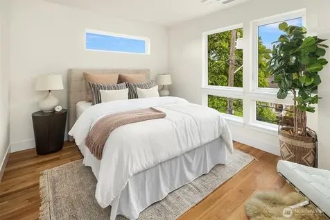 4353 SW Willow Street Seattle WA 98136