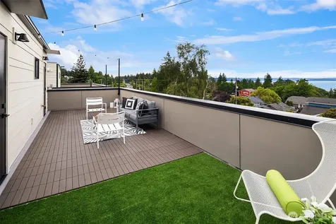 4353 SW Willow Street Seattle WA 98136