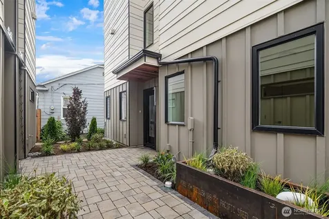 4353 SW Willow Street Seattle WA 98136