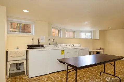 1709 E Republican Street Seattle WA 98112
