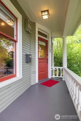 1709 E Republican Street Seattle WA 98112