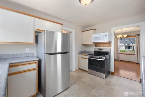 102 S 68th Street Tacoma WA 98408
