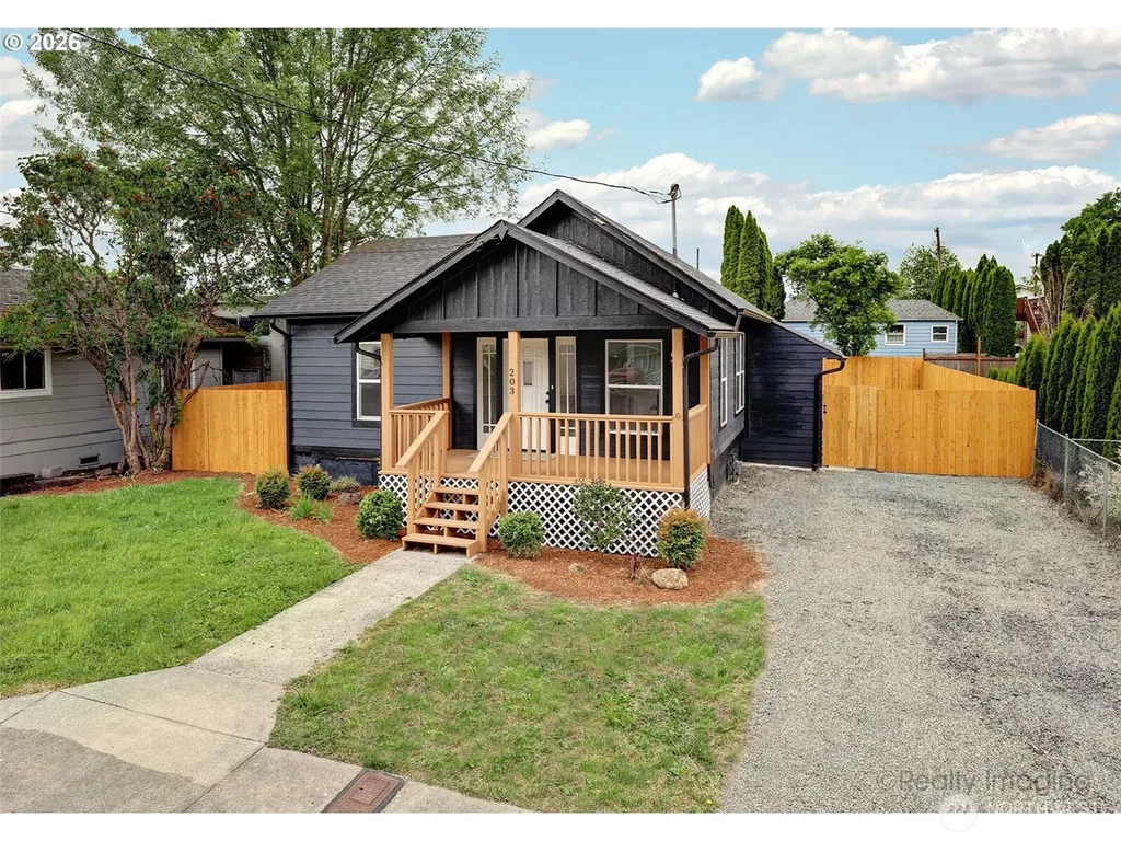203 Roake Avenue SE Castle Rock WA 98611