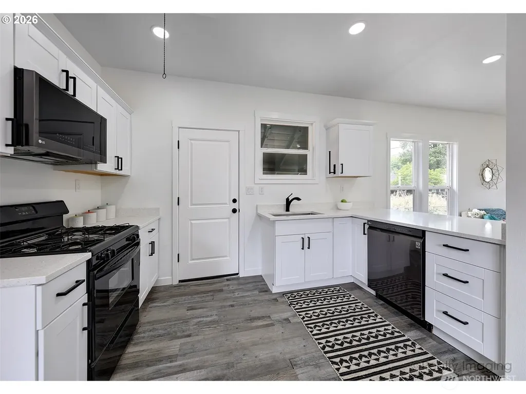 203 Roake Avenue SE Castle Rock WA 98611