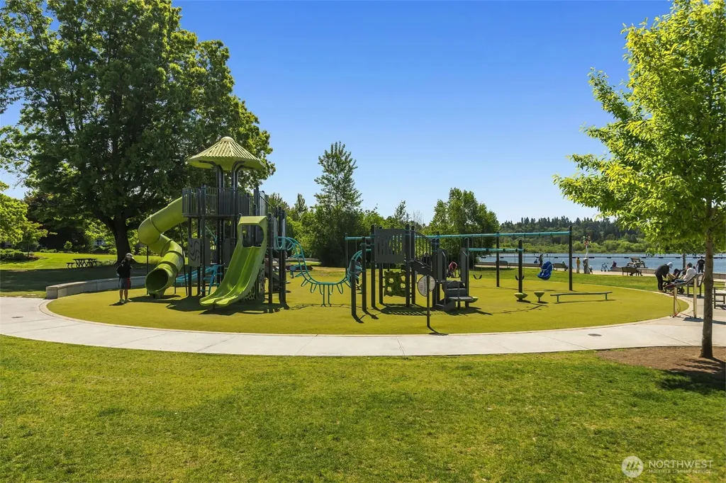 11713 93rd Avenue NE Kirkland WA 98034