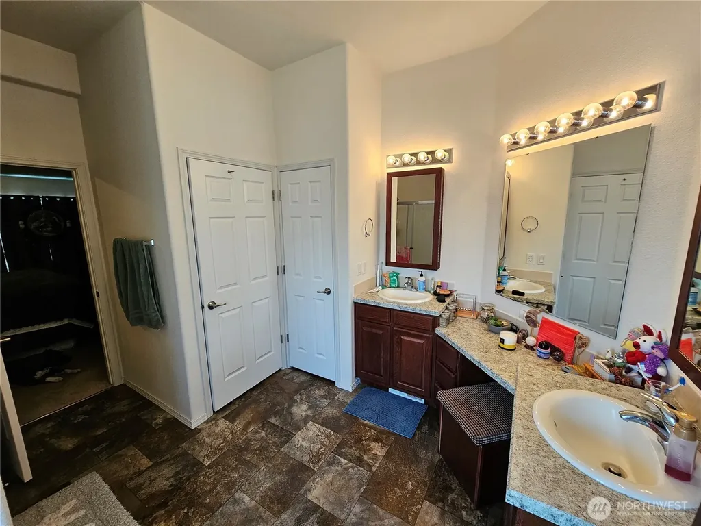 114 E 7th Street Lind WA 99341