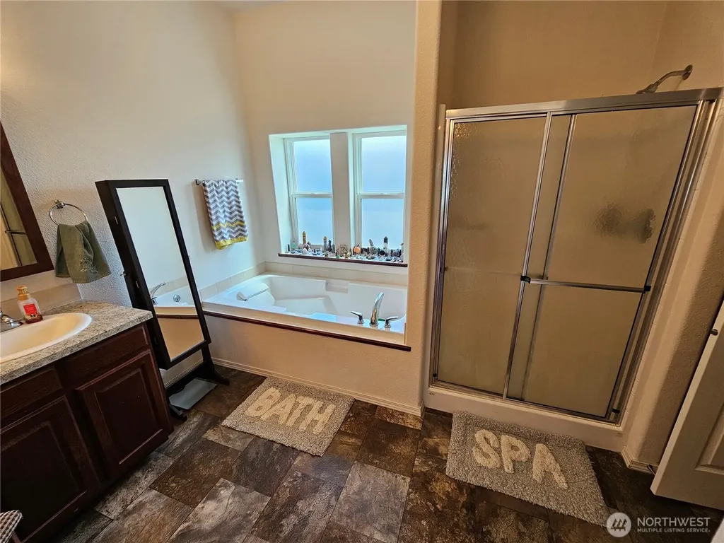 114 E 7th Street Lind WA 99341