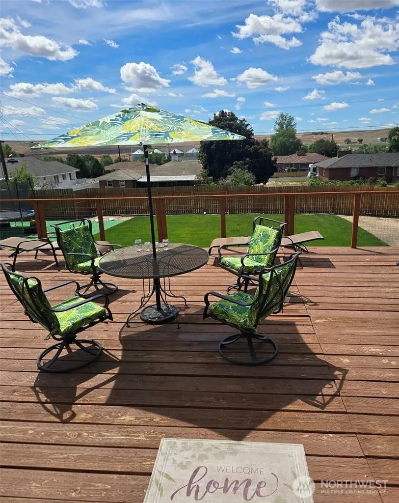 114 E 7th Street Lind WA 99341