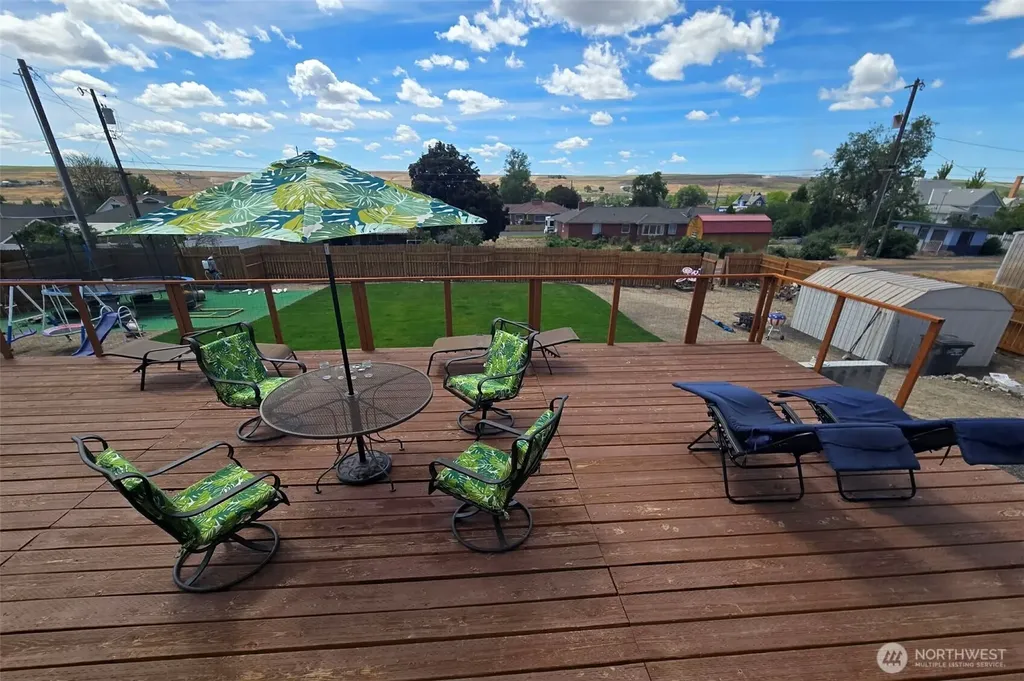 114 E 7th Street Lind WA 99341