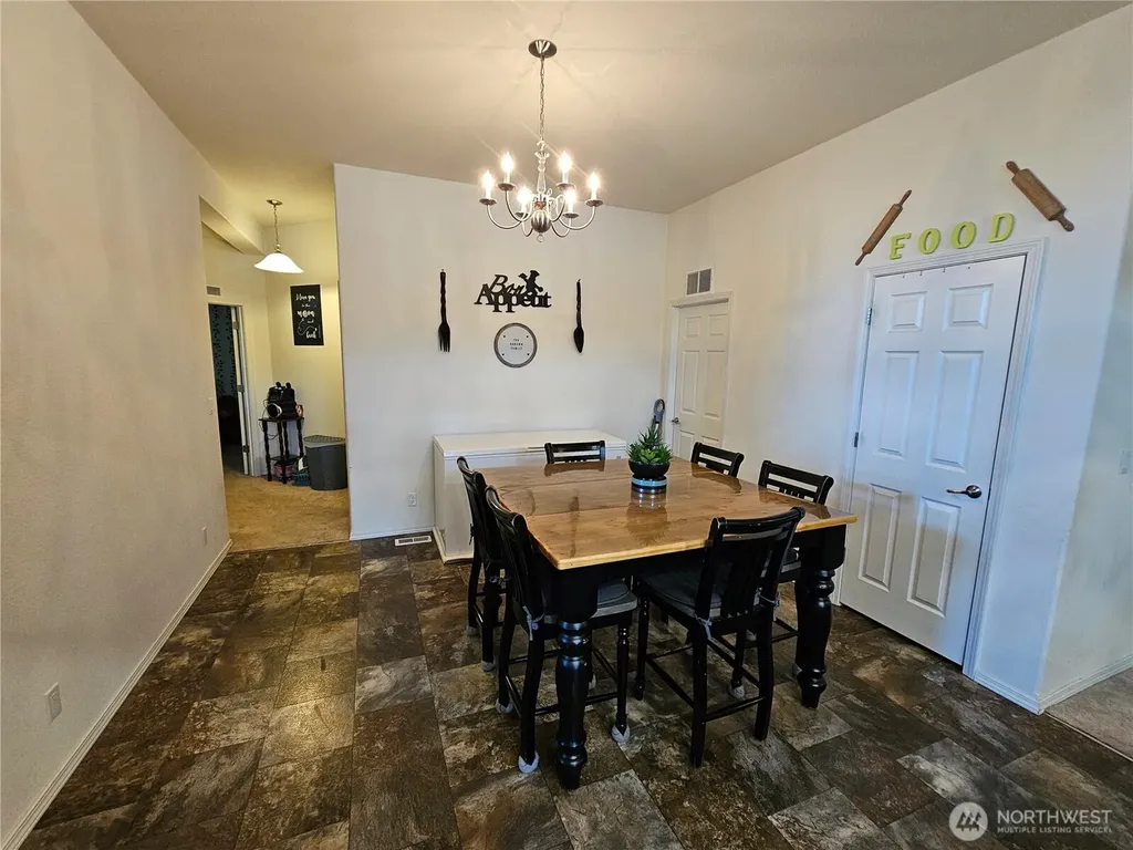 114 E 7th Street Lind WA 99341