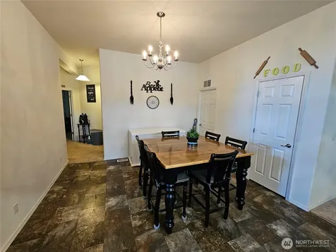 114 E 7th Street Lind WA 99341
