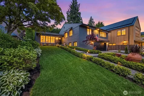 1637 Broadmoor Drive E Seattle WA 98112