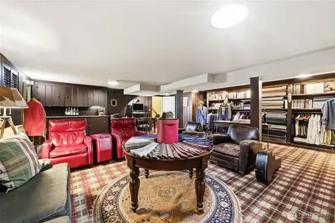 1637 Broadmoor Drive E Seattle WA 98112