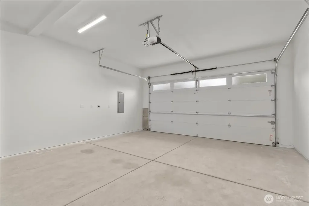 22012 SE 276th Place Maple Valley WA 98038