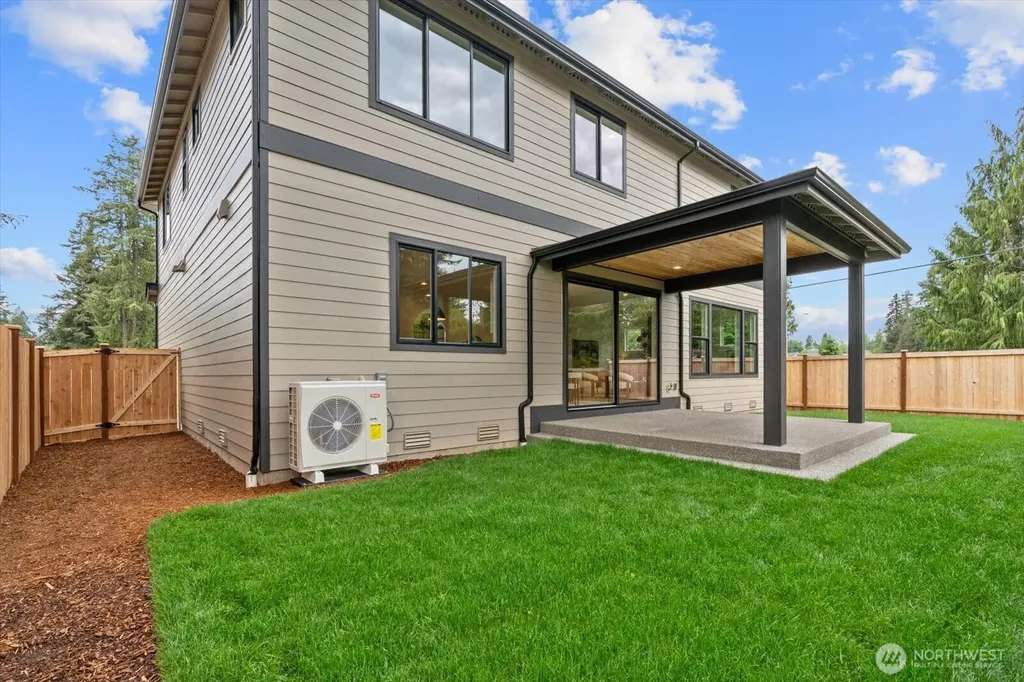 22012 SE 276th Place Maple Valley WA 98038