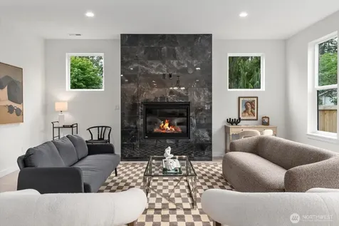 22012 SE 276th Place Maple Valley WA 98038