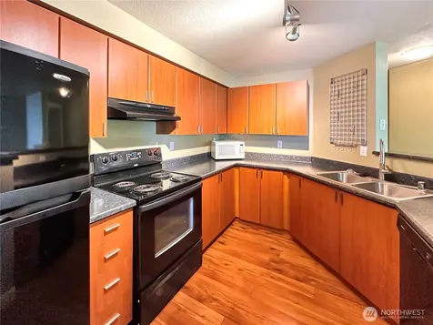 7711 NE 175th Street Kenmore WA 98028