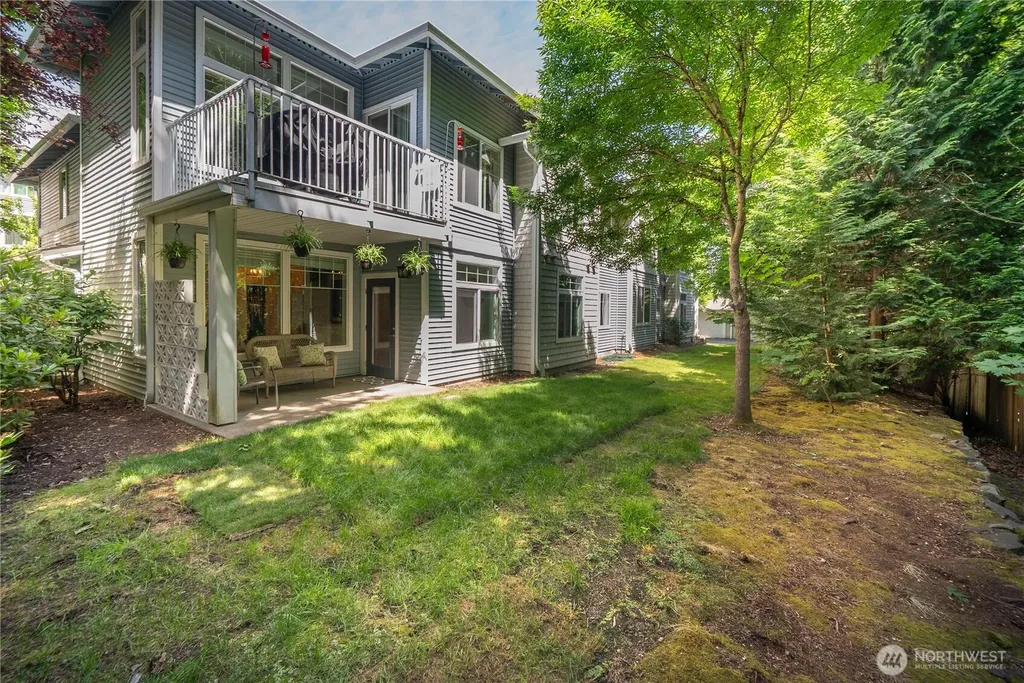 4045 S 212th Court Seatac WA 98198