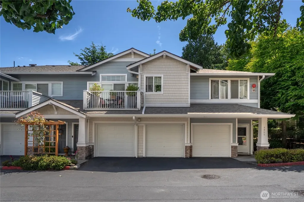 4045 S 212th Court Seatac WA 98198