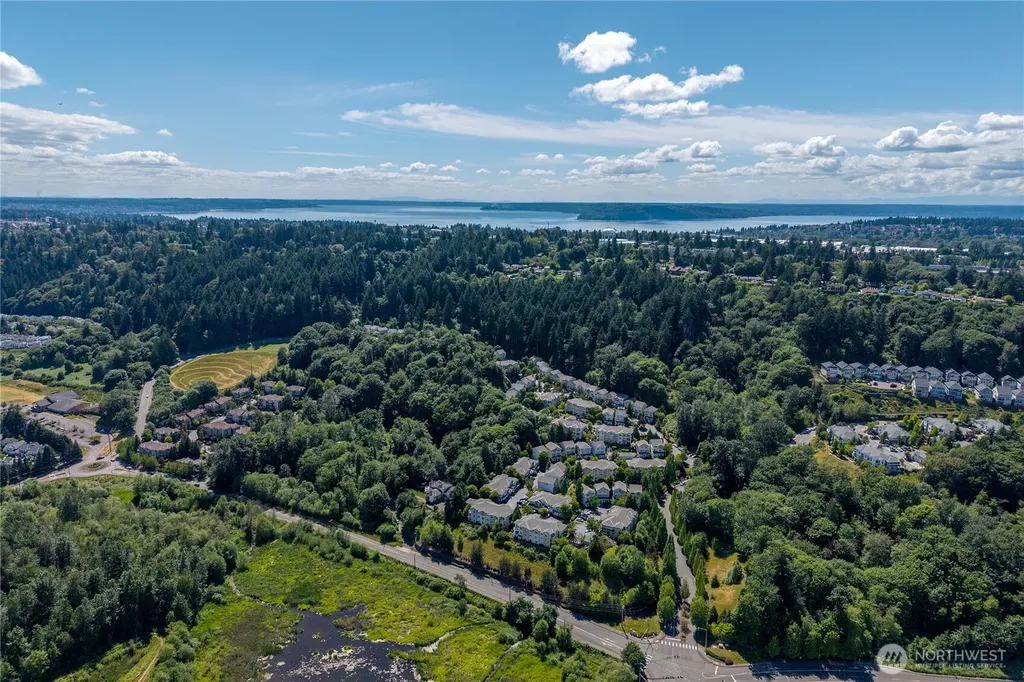 4045 S 212th Court Seatac WA 98198