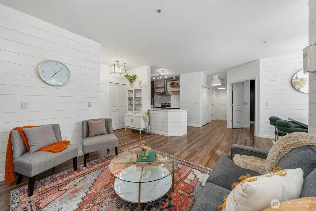 4045 S 212th Court Seatac WA 98198