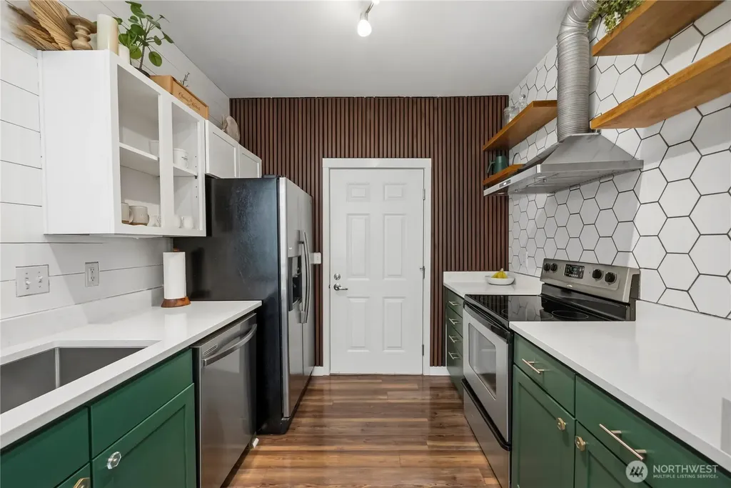 4045 S 212th Court Seatac WA 98198