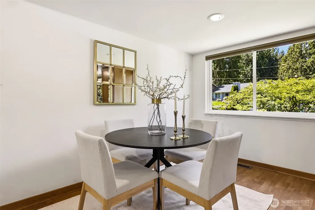 7612 135th Place NE Redmond WA 98052