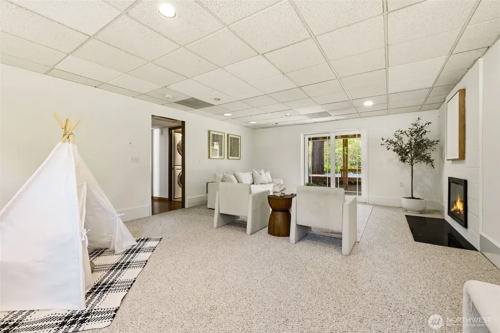 7612 135th Place NE Redmond WA 98052