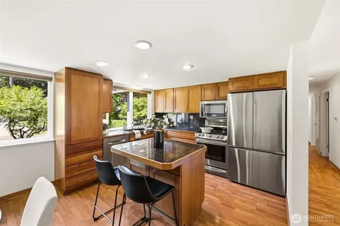 7612 135th Place NE Redmond WA 98052