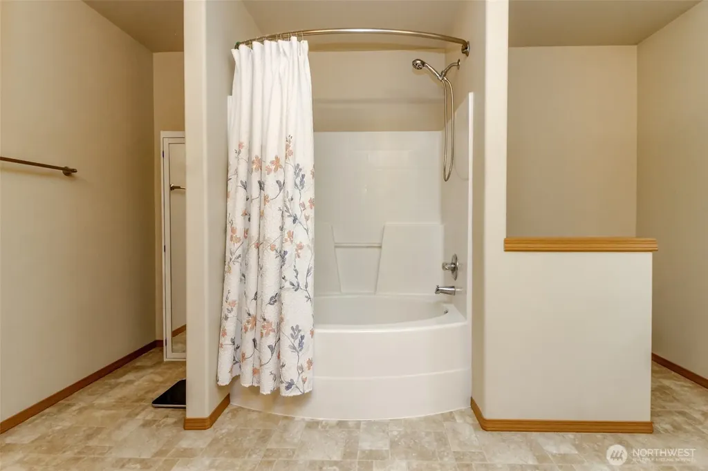 21648 SE 297th Terrace Kent WA 98042
