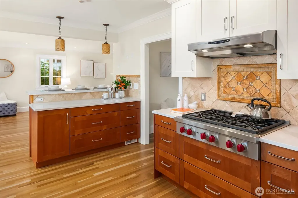 1126 33rd Avenue S Seattle WA 98144