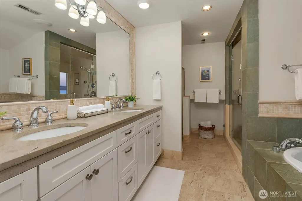 1126 33rd Avenue S Seattle WA 98144