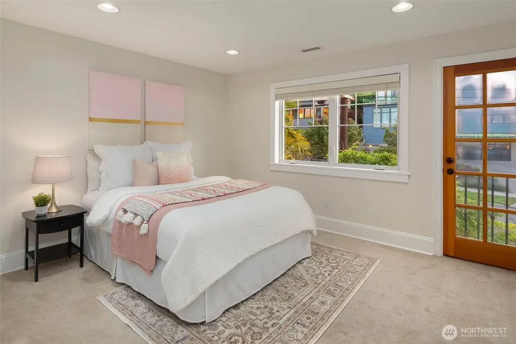1126 33rd Avenue S Seattle WA 98144