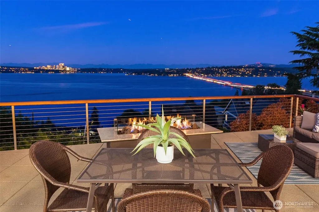 1126 33rd Avenue S Seattle WA 98144